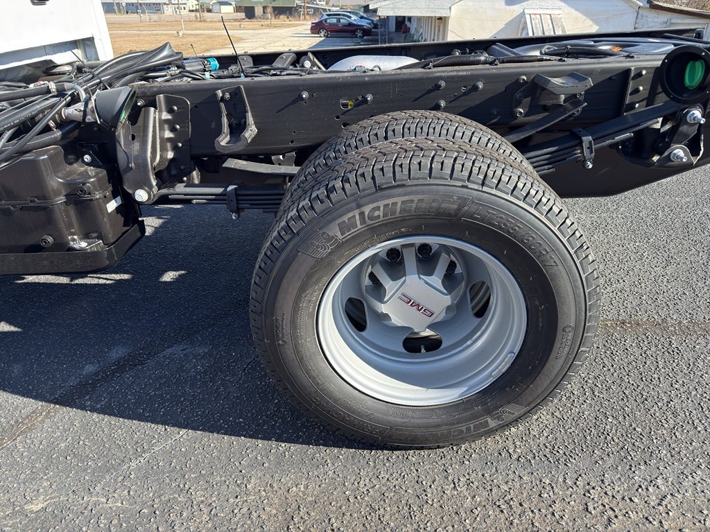 2026 GMC Sierra 3500 HD Chassis Cab Pro
