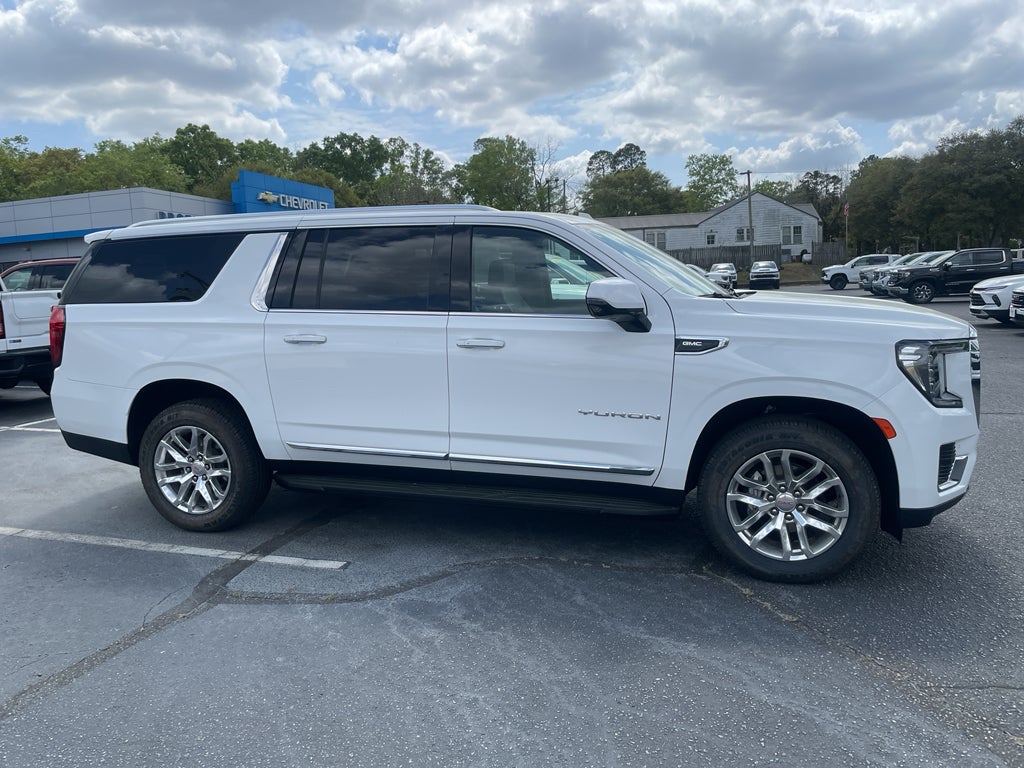 2023 GMC Yukon XL SLT