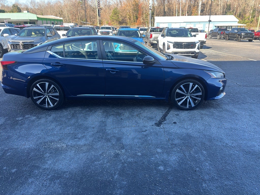 2022 Nissan Altima SR Intelligent AWD