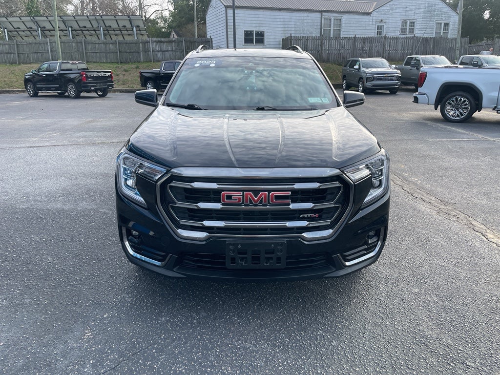2023 GMC Terrain AT4