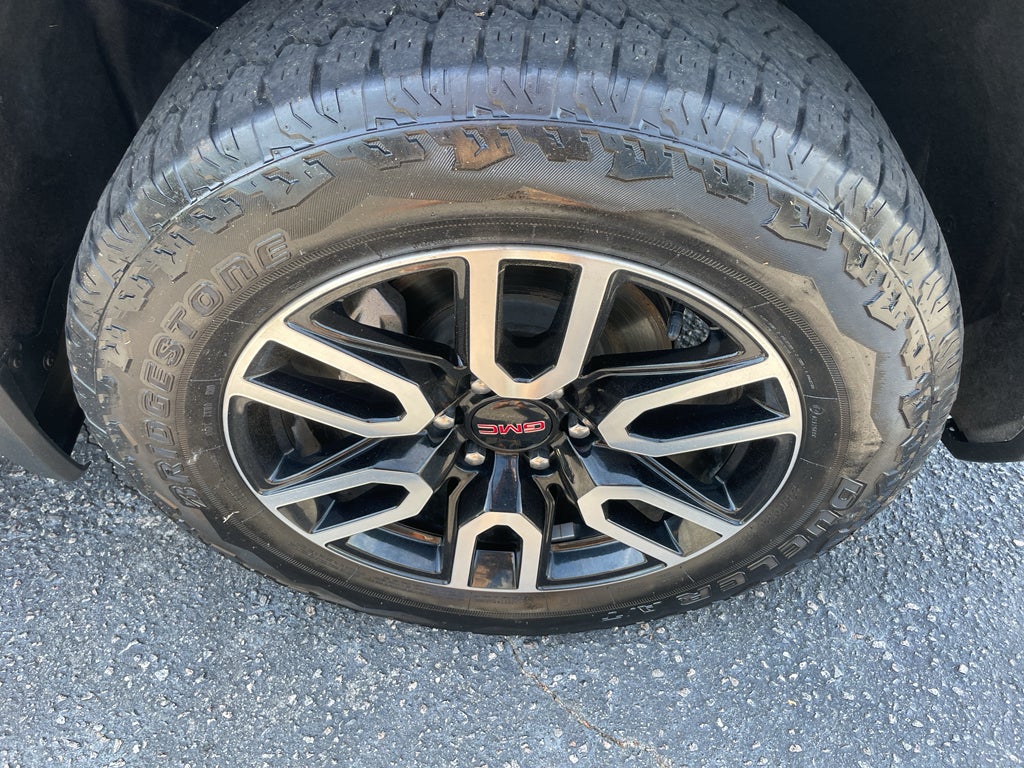 2024 GMC Sierra 1500 AT4