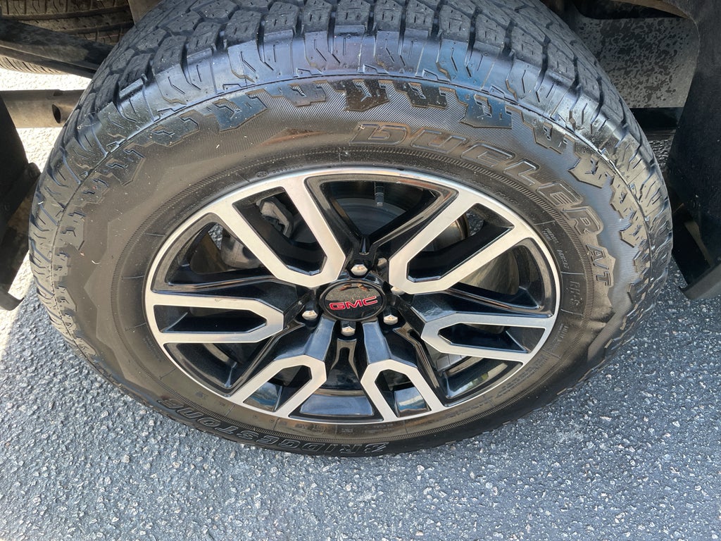 2024 GMC Sierra 1500 AT4