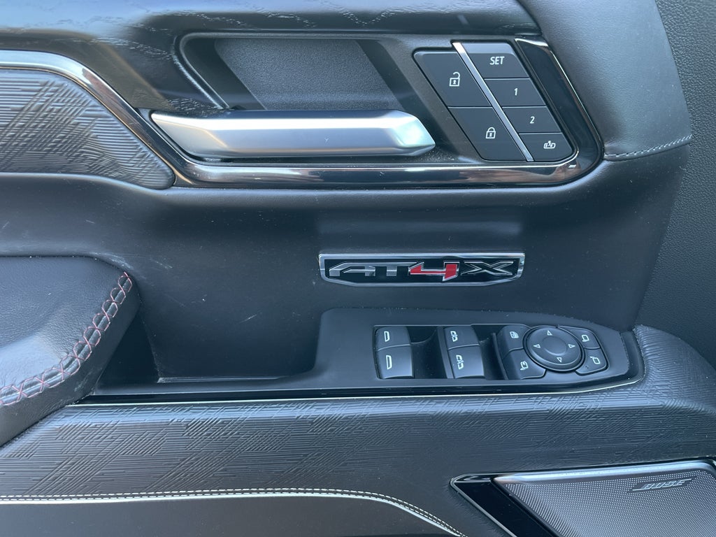 2024 GMC Sierra 1500 AT4X