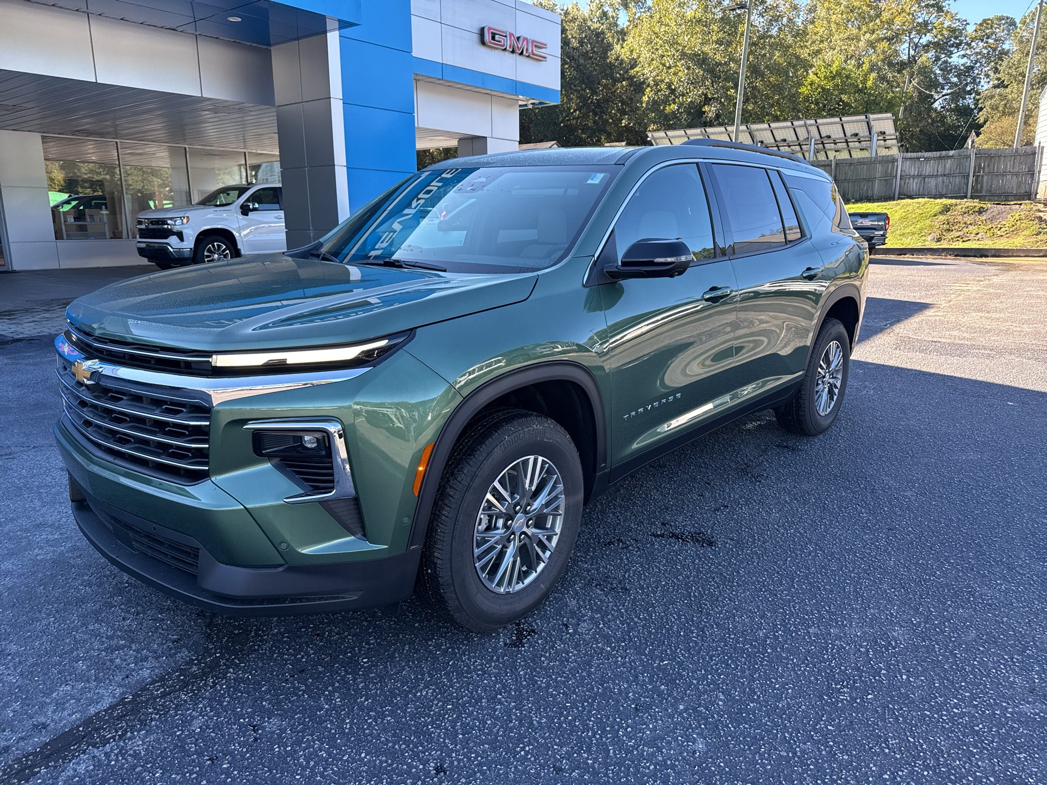 2027 Chevrolet Traverse LT