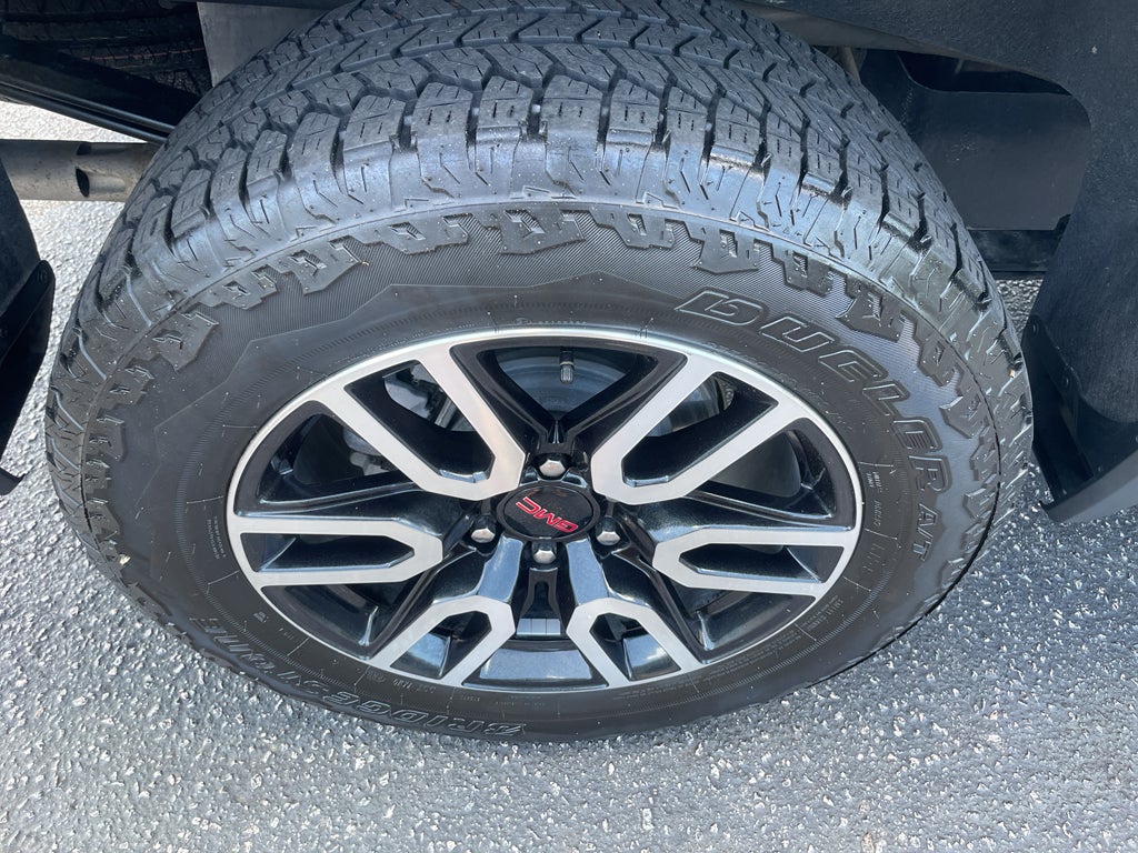 2025 GMC Sierra 1500 AT4