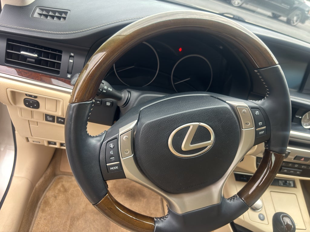 2013 Lexus ES 350 4dr Sdn